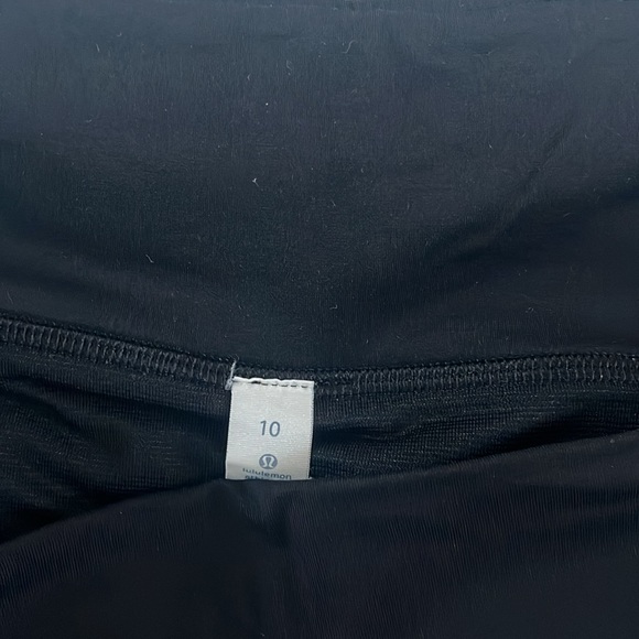 Lululemon Speed Up Mid-Rise Lined Shorts 4” Size 10 - Picture 2 of 3